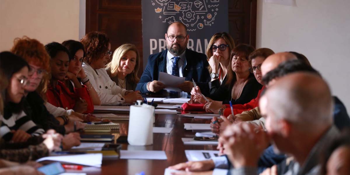 El Puerto constituye la Mesa Sectorial de Empleo ERACIS+ para impulsar la inclusión laboral en zonas desfavorecidas