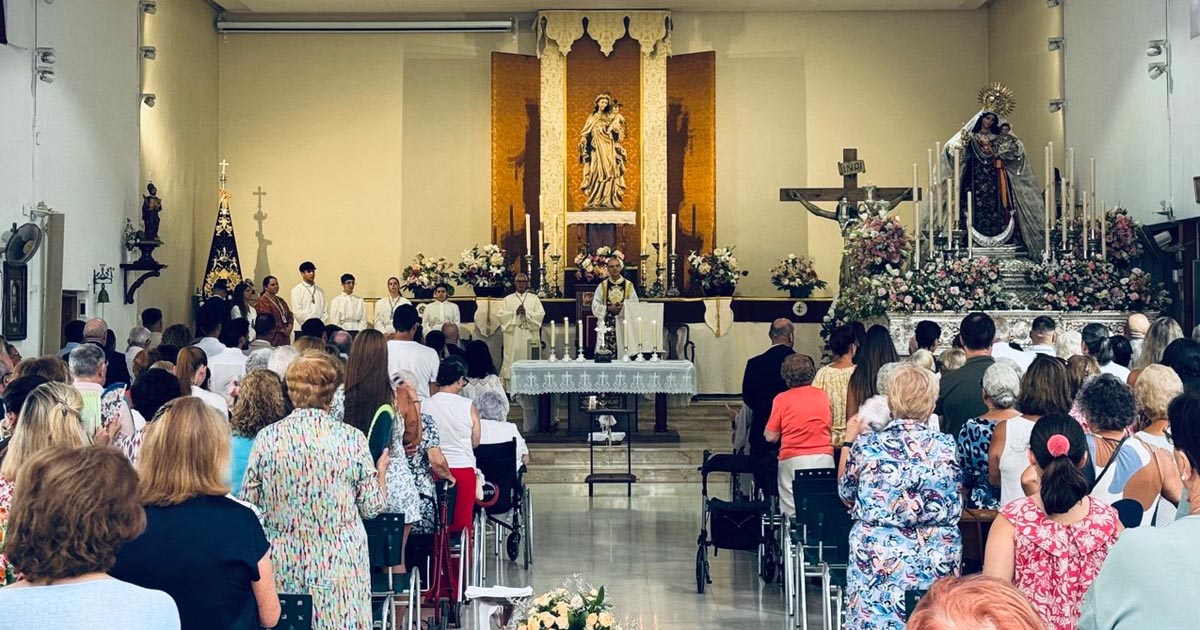 El Puerto celebra el día grande de la Virgen del Carmen con procesiones por tierra y por mar