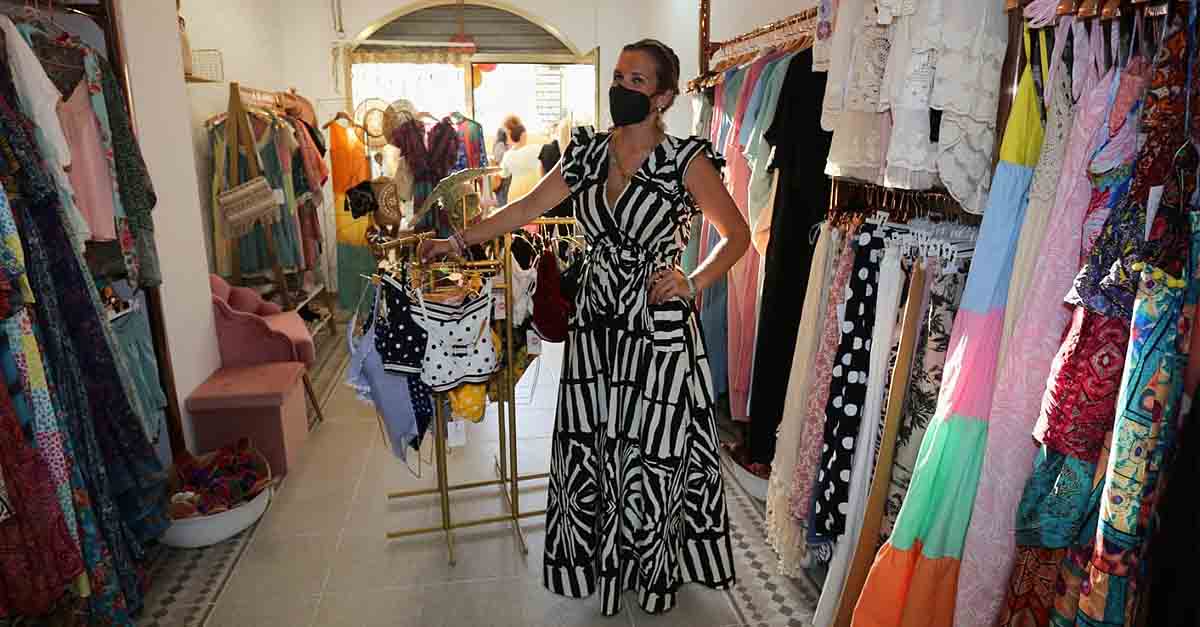 Ana Esther Mena ofrece un look para cada ocasión en su tienda Qkda Complementos en Vistahermosa