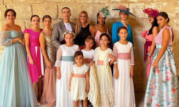 Calleja apoya a la diseñadora portuense Esther García en la pasarela "Fashion High"