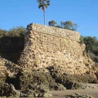 Betilo continúa trabajando para la reparación de la Muralla del Fuerte de Santa Catalina