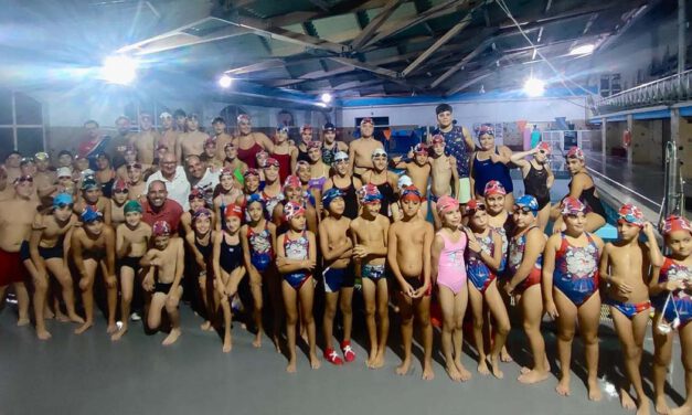 El Club Natación Portuense arranca temporada con un 30% más de nadadores