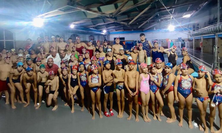 El Club Natación Portuense arranca temporada con un 30% más de nadadores