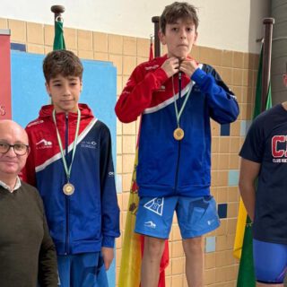 Más de 400 nadadores compiten en un intenso fin de semana en las Piscinas Municipales