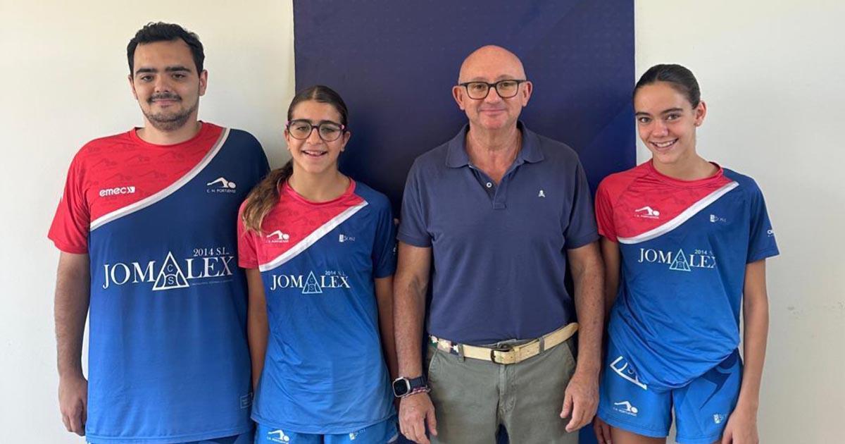 Micaela García y Julia Zahara compiten en el Campeonato de España Alevín de Natación