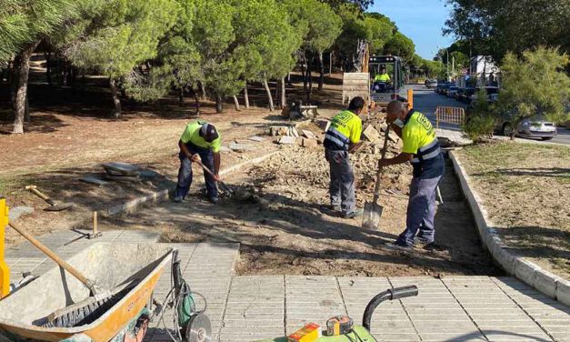 Reparado el acceso al paseo de La Puntilla desde el Camino de los Enamorados