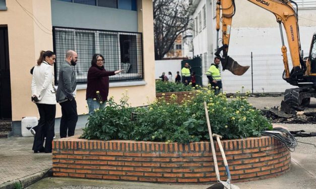 Los colegios Valdelagrana y José Luis Poullet mejoran sus instalaciones con nuevas obras y reparaciones