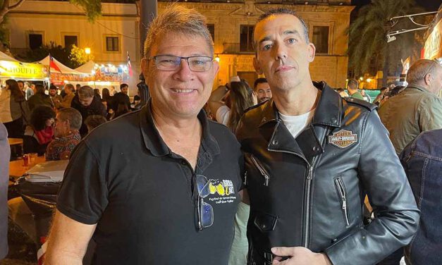 El Oktoberfest inunda la Plaza del Castillo de gastronomía y música