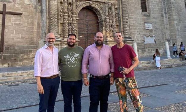 El Gobierno Municipal y Onda Pasión firman un convenio para promover la Semana Santa Portuense