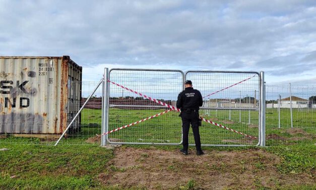 El Ayuntamiento de El Puerto precinta parcelaciones ilegales en el Camino de Roma