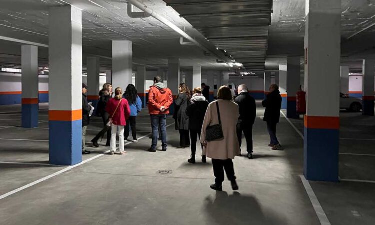 Suvipuerto pone a la venta directa plazas de aparcamiento en Menesteo y Cruces, para coches y motos