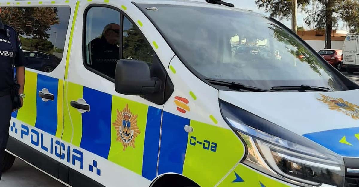 La Policía Local estrena nuevos vehículos: dos furgonetas y tres turismos
