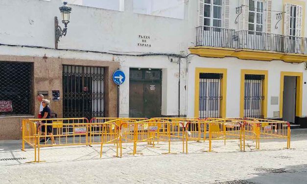 El Ayuntamiento mejora el pavimento de la calle Pagador y Plaza España