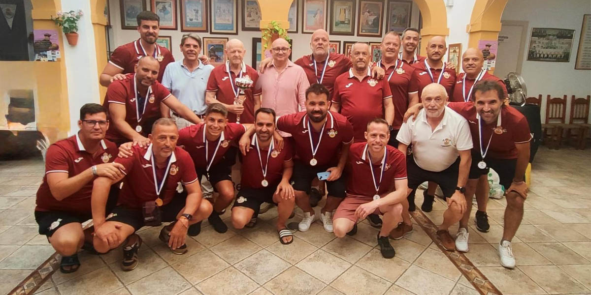 La Peña Madridista Portuense conquista su propio trofeo once años después
