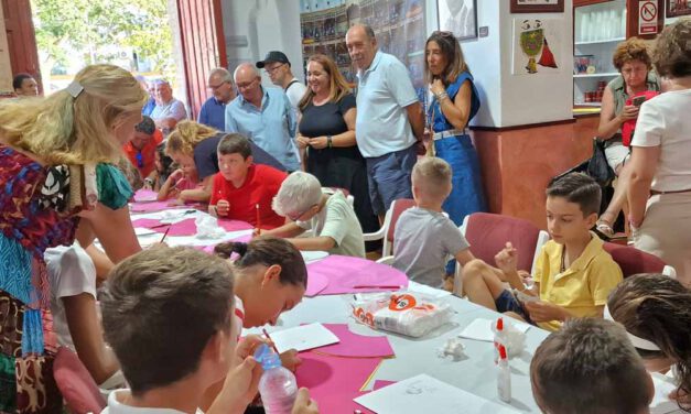 “Revoleras de Colores” mostró la visión artística de veinte niños sobre el mundo de la tauromaquia