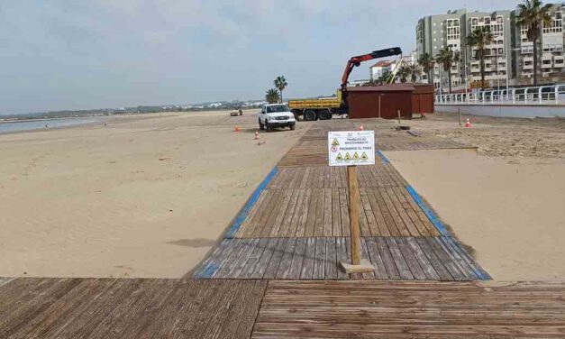 Preparadas las Playas de El Puerto para iniciar la temporada media y recibir a sus primeros visitantes