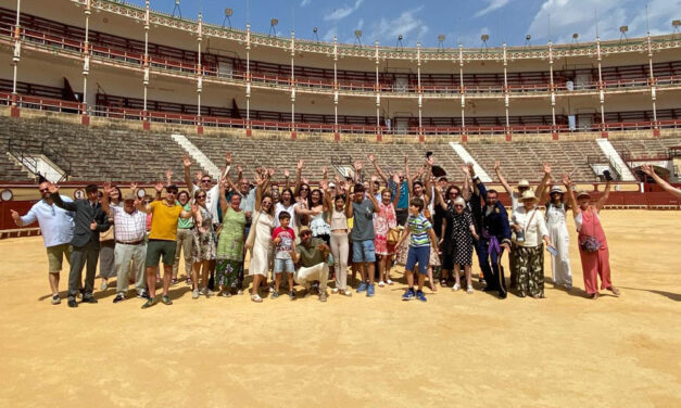 La Plaza Real cobra vida con las visitas teatralizadas que abren el verano cultural en El Puerto