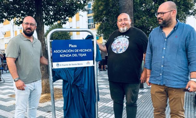 La nueva plaza de la AVV Ronda del Tejar se estrena con juegos, música y vecinos en la calle