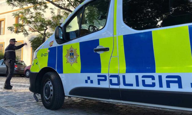 Cuatro detenidos y 20 personas identificadas por la Policía Local de El Puerto durante el fin de semana