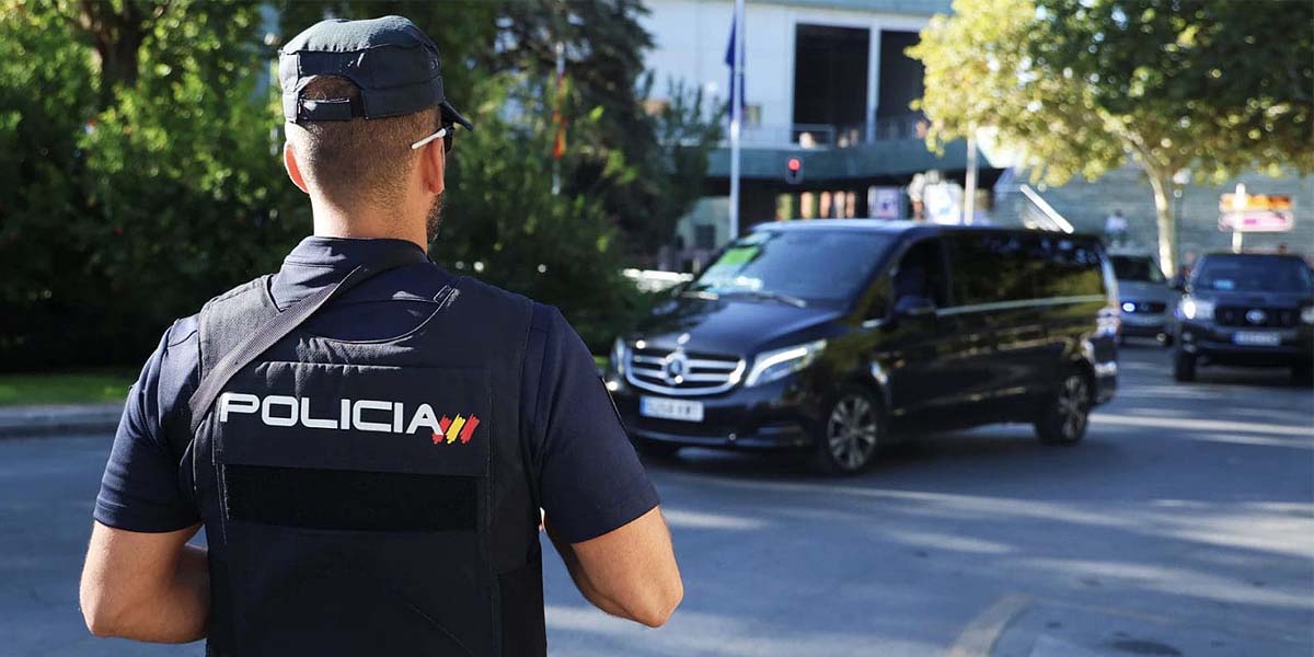 Detenido un hombre por robar herramientas valoradas en 4.000 euros de un camión estacionado