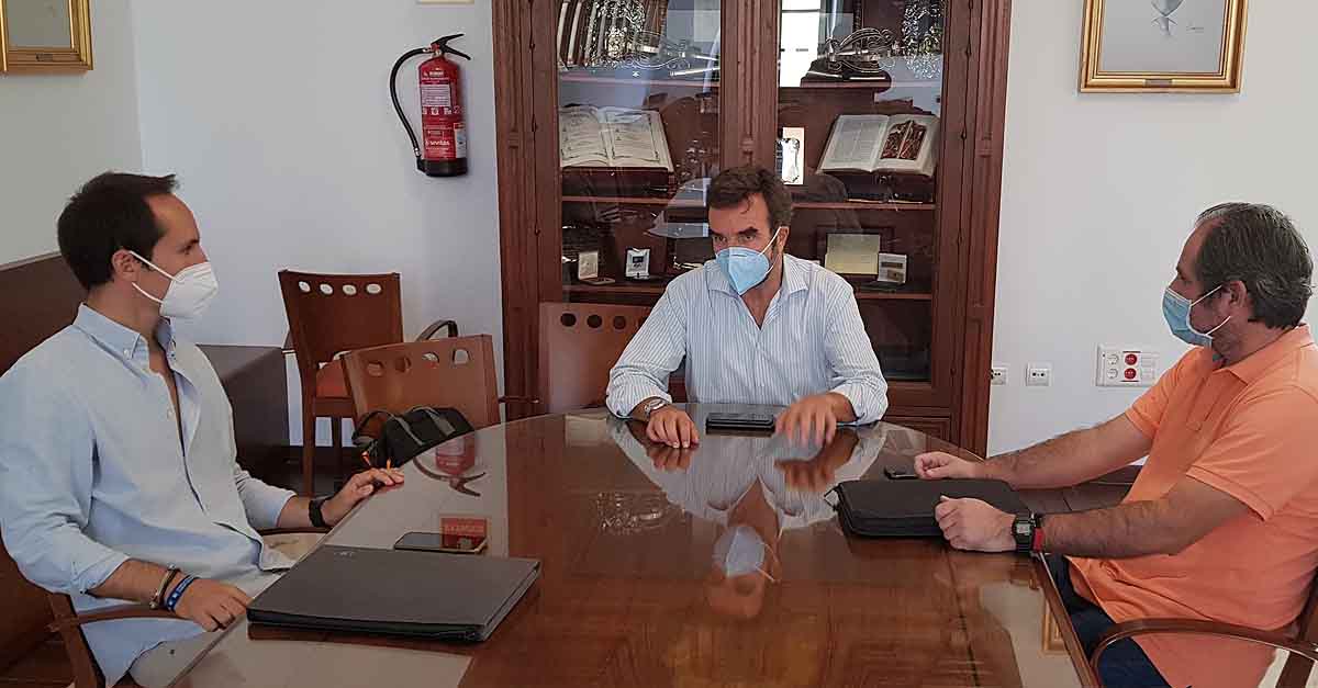 Empresarios en Puerto Sherry apuestan por la creación de una línea de bus