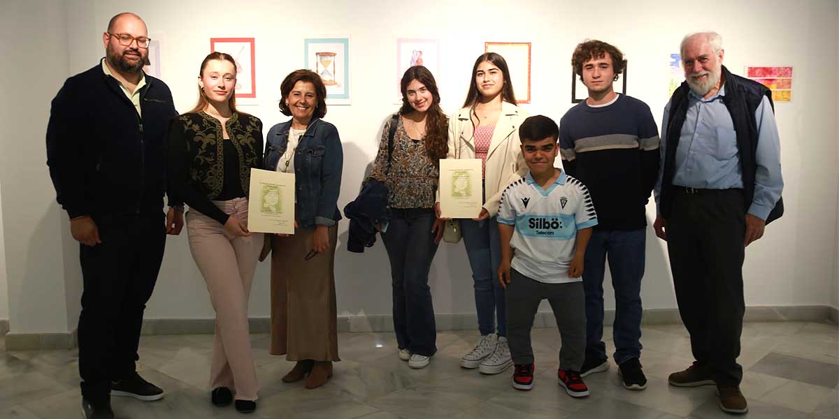 Los versos de Tejada inspiran a jóvenes artistas en la clausura de "Poesiarte"