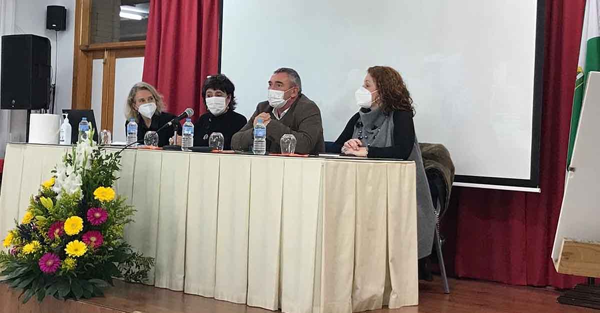 Primer encuentro inaugural de la Escuela de Padres y Madres del IES Pintor Juan Lara