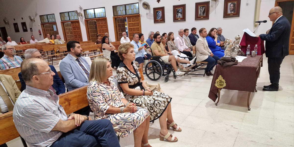 Francisco Andrés Gallardo proclama su amor a la Virgen del Carmen en un pregón cargado de devoción y memoria