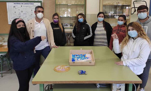 Alumnos del IES José Luis Tejada se hacen con el premio ‘Arte y Cristalografía’