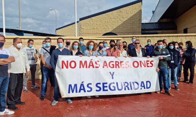 Trabajadores de los centros penitenciarios de El Puerto reclaman más medios y seguridad tras las últimas agresiones