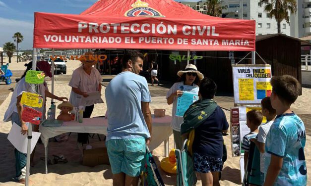 Campaña informativa en las playas para prevenir riesgos por calor y sol este verano