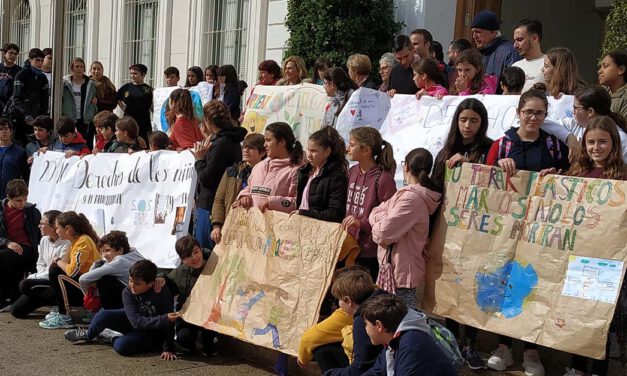 Prodeni pide que el dinero ahorrado por la suspensión de la Feria de El Puerto se destine a los niños