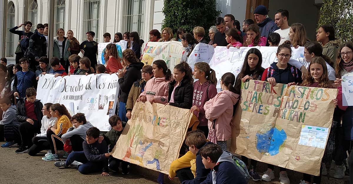 Prodeni pide que el dinero ahorrado por la suspensión de la Feria de El Puerto se destine a los niños