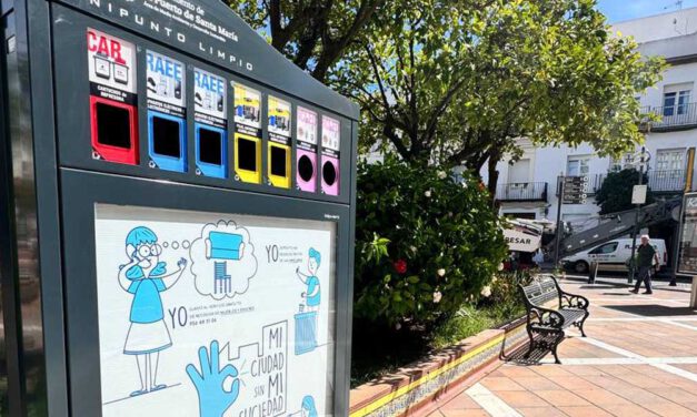 Medio Ambiente instala nuevos minipuntos limpios en El Puerto, para acercar el reciclaje a los hogares