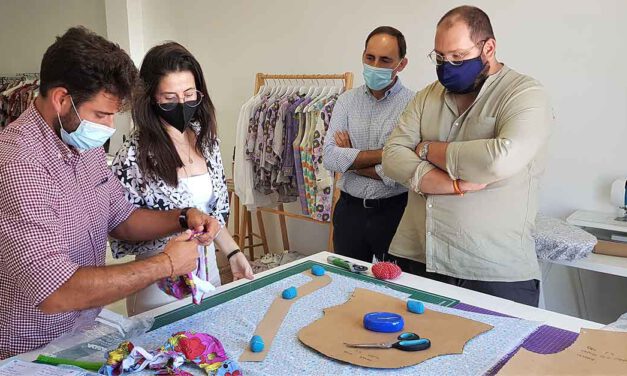 Bello subraya la creatividad de "La Ragazza a Pois", un estudio de diseño y confección de moda para mujer