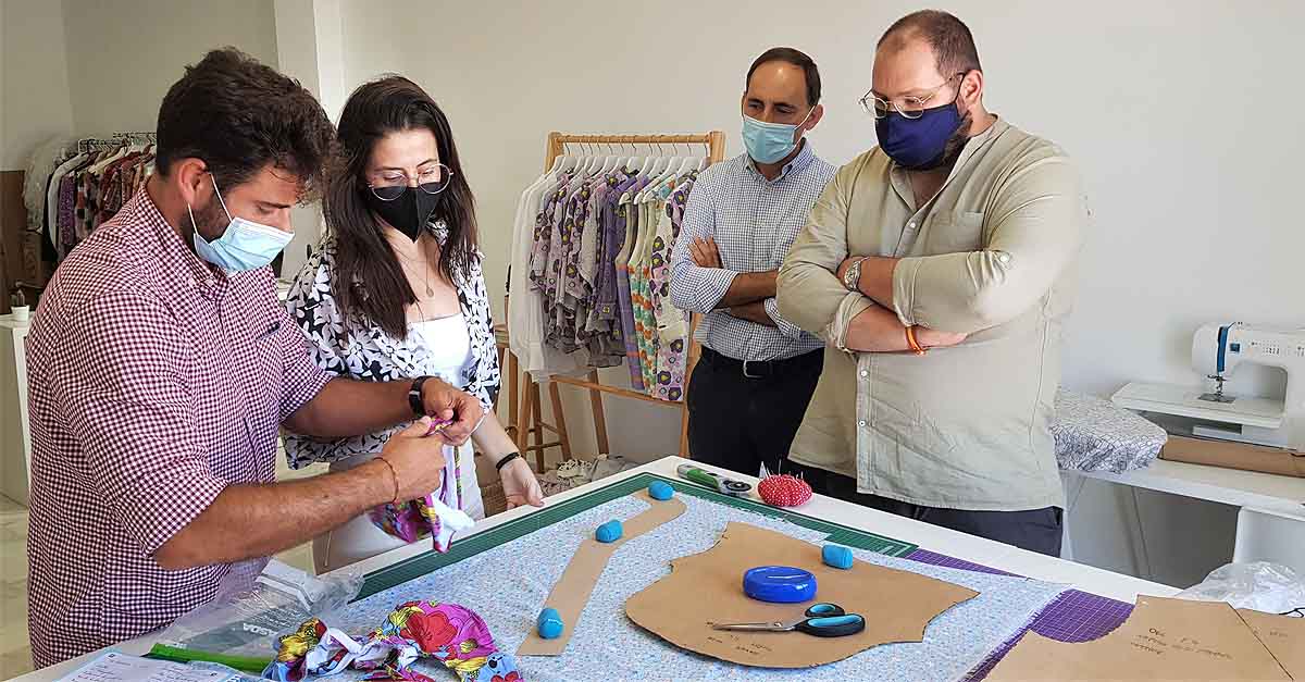Bello subraya la creatividad de "La Ragazza a Pois", un estudio de diseño y confección de moda para mujer