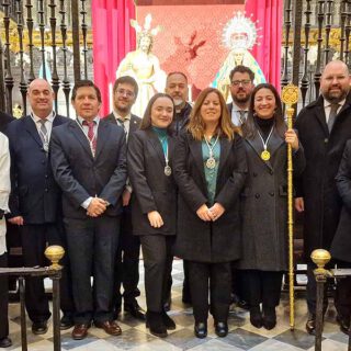 La Junta de Gobierno de la Hermandad del Resucitado toma posesión en la Basílica