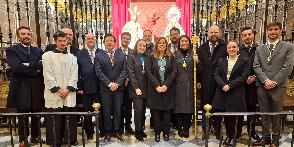 La Junta de Gobierno de la Hermandad del Resucitado toma posesión en la Basílica