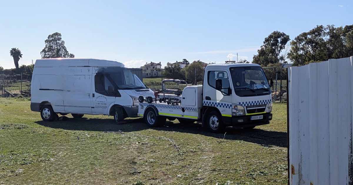 El Puerto renueva durante tres años el servicio para retirar vehículos abandonados de la vía pública