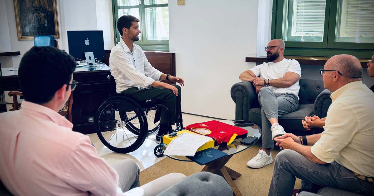 Ignacio Peñuelas: el portuense que volverá al mar para cruzar a nado la Bahía tras quedar en silla de ruedas