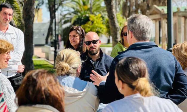 Beardo se reúne con los vecinos de la Barriada de la Playa y visita la obra del Tanque de Tormentas