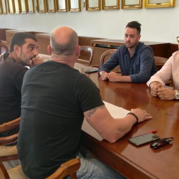 El Ayuntamiento y UGT abordan mejoras para reforzar la Policía Local y la plantilla municipal