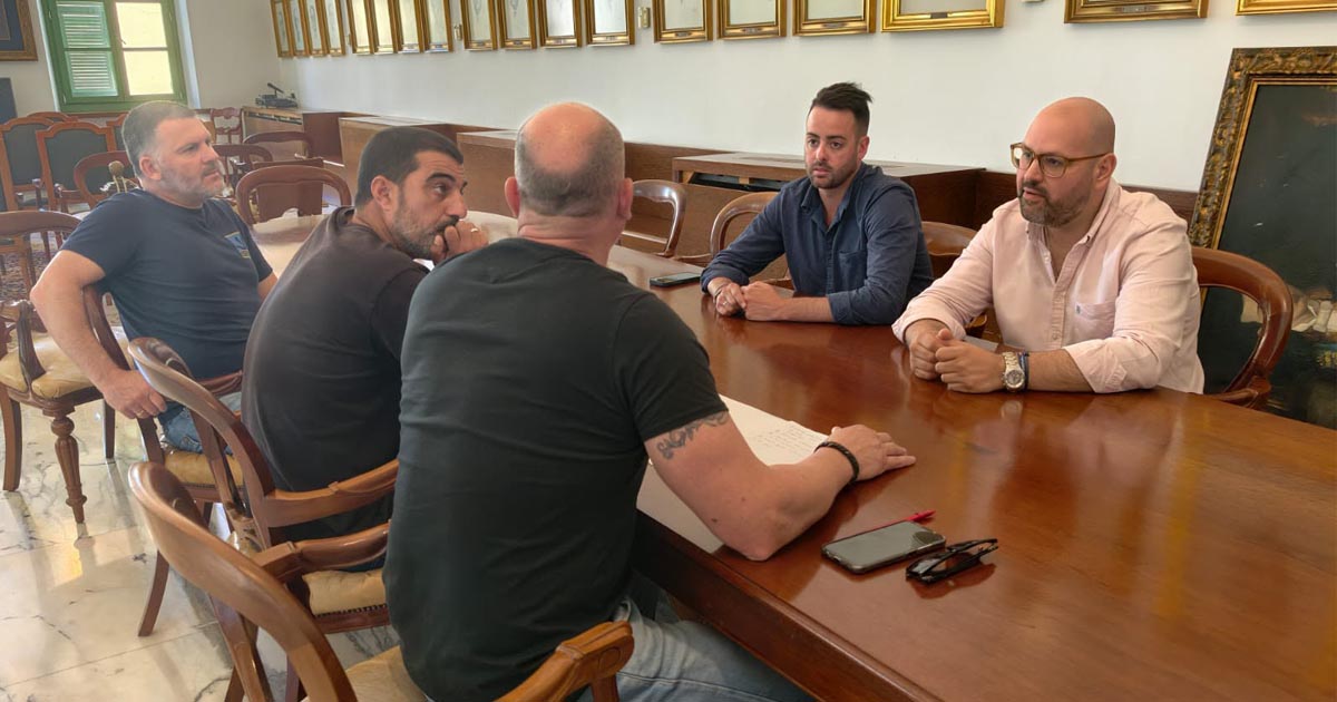 El Ayuntamiento y UGT abordan mejoras para reforzar la Policía Local y la plantilla municipal