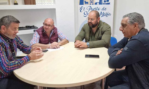 Bello y González Nieto abordan con la directiva del Racing fórmulas de colaboración con el Ayuntamiento