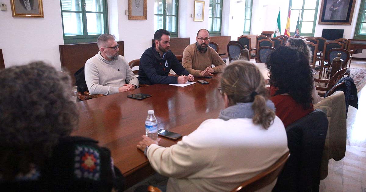 El Ayuntamiento avanza en el nuevo pliego del servicio de mantenimiento y limpieza de edificios municipales
