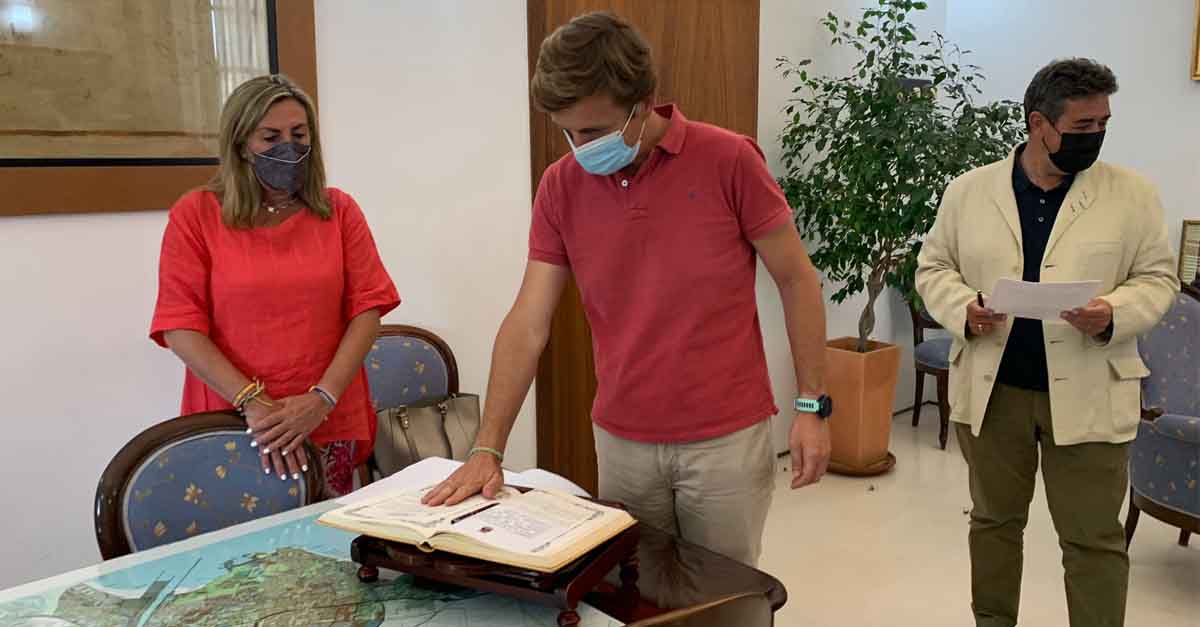 El Ayuntamiento refuerza el área económica con una nueva contratación