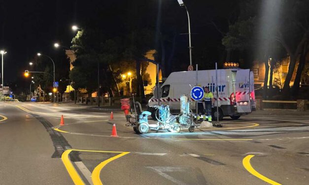 El cruce entre Fuentebravía y Camino Viejo de Rota se adapta con una glorieta provisional por la Feria