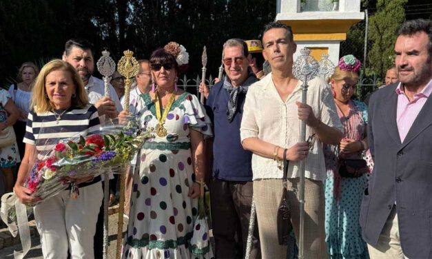 La Hermandad del Rocío regresa a El Puerto entre vítores, flores y emoción