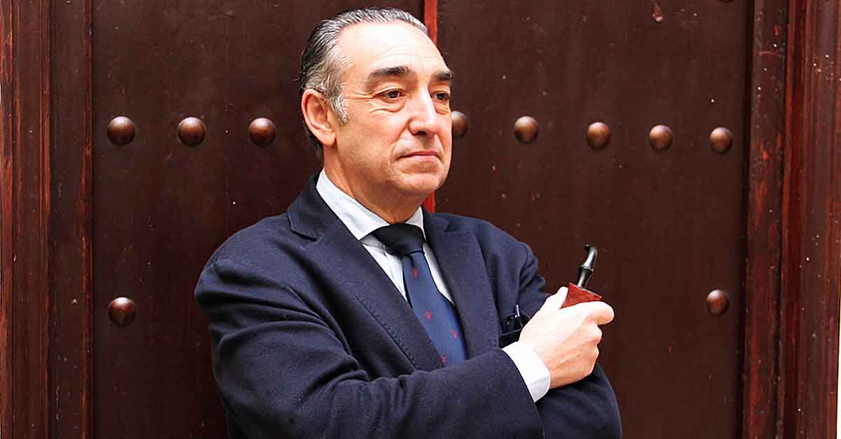 García de Romeu presenta su última novela, con "El Arropiero" en El Puerto de los 70