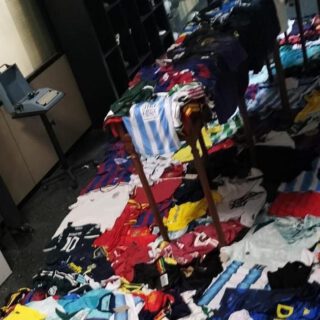 La Policía Local interviene más de 650 prendas y artículos de venta ambulante ilegal en Valdelagrana